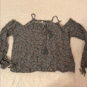 Aero off the shoulder long sleeve